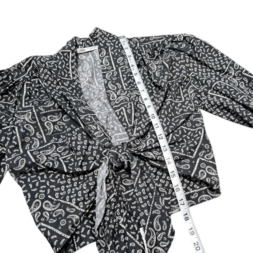 ZARA Paisley Print Crop Tie Front Puff Sleeve Blouse Top Back and White Womens S